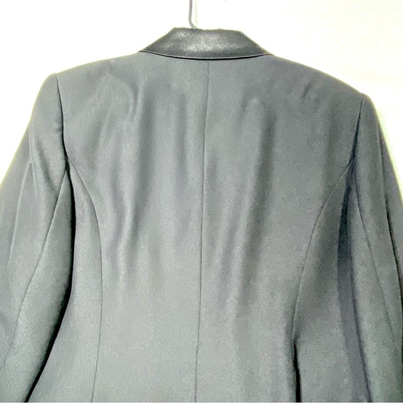 VTG Executive Collection Black Blazer Women's 18W Gold Tone Button Satin Collar - Picture 10 of 15